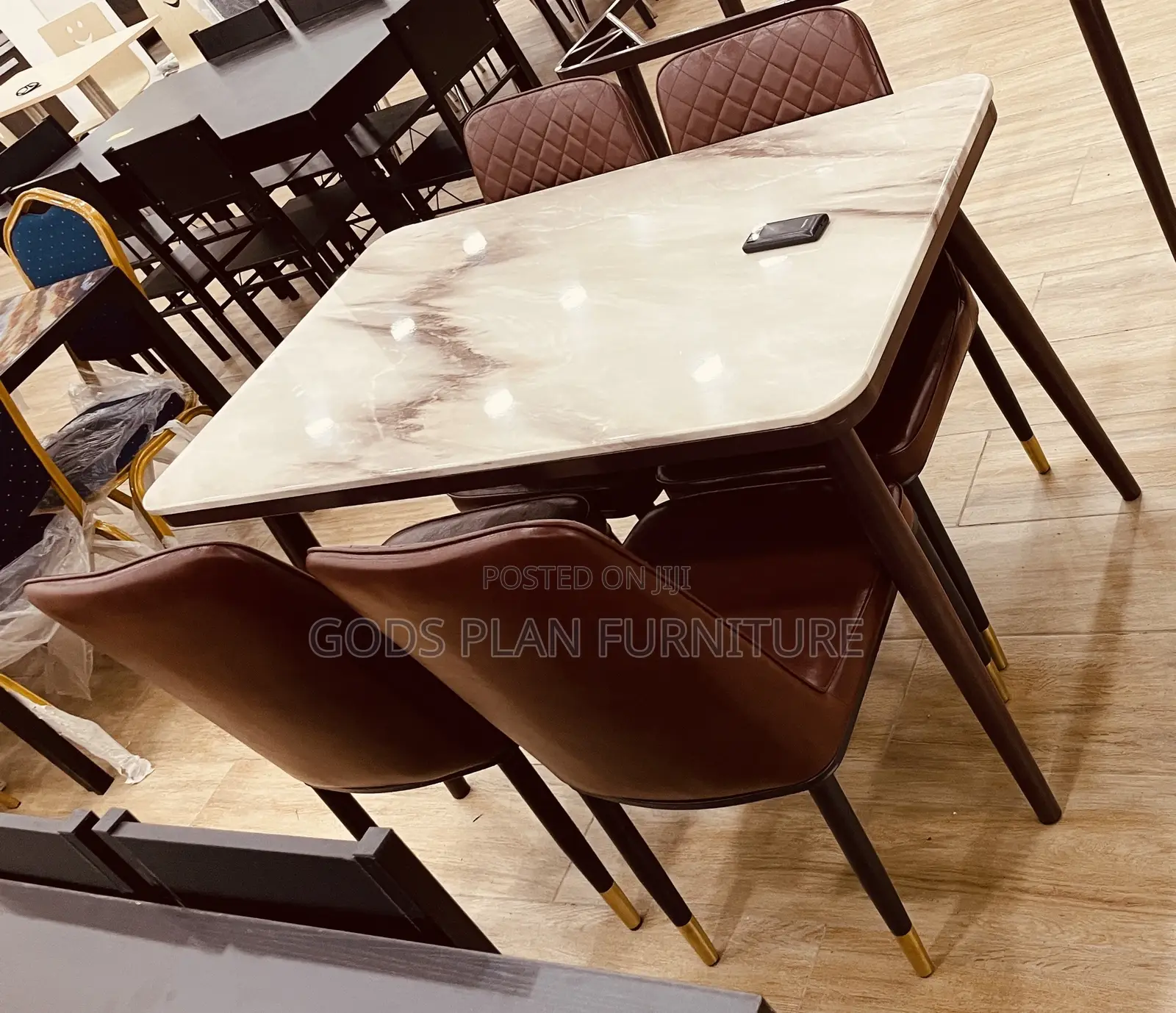 Dining Table ( 1901-6)