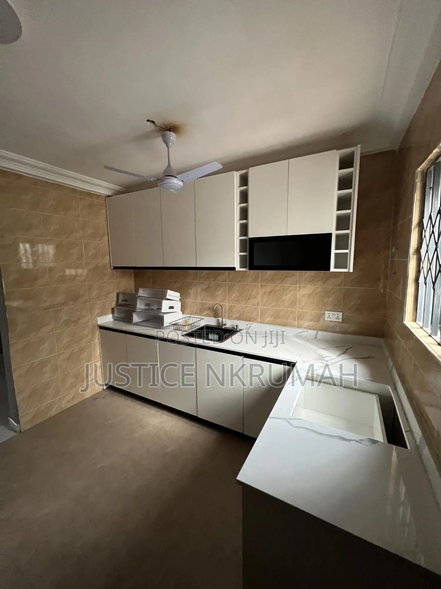 2bdrm Apartment in Mr Justice Estate, Top Base for rent