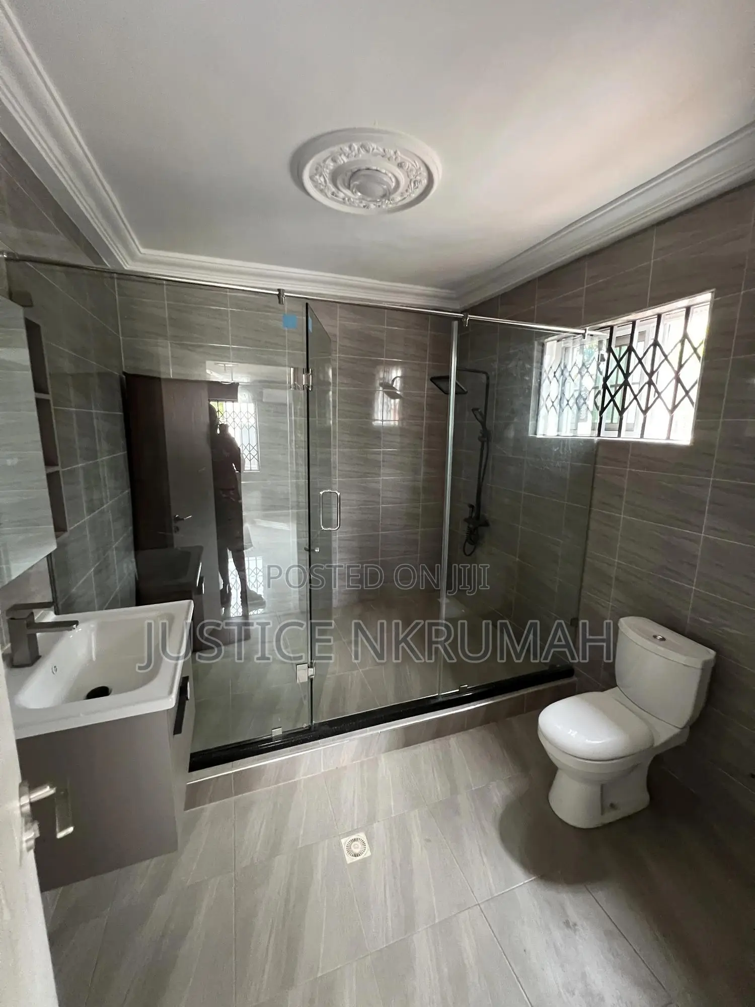 2bdrm Apartment in Mr Justice Estate, Top Base for rent