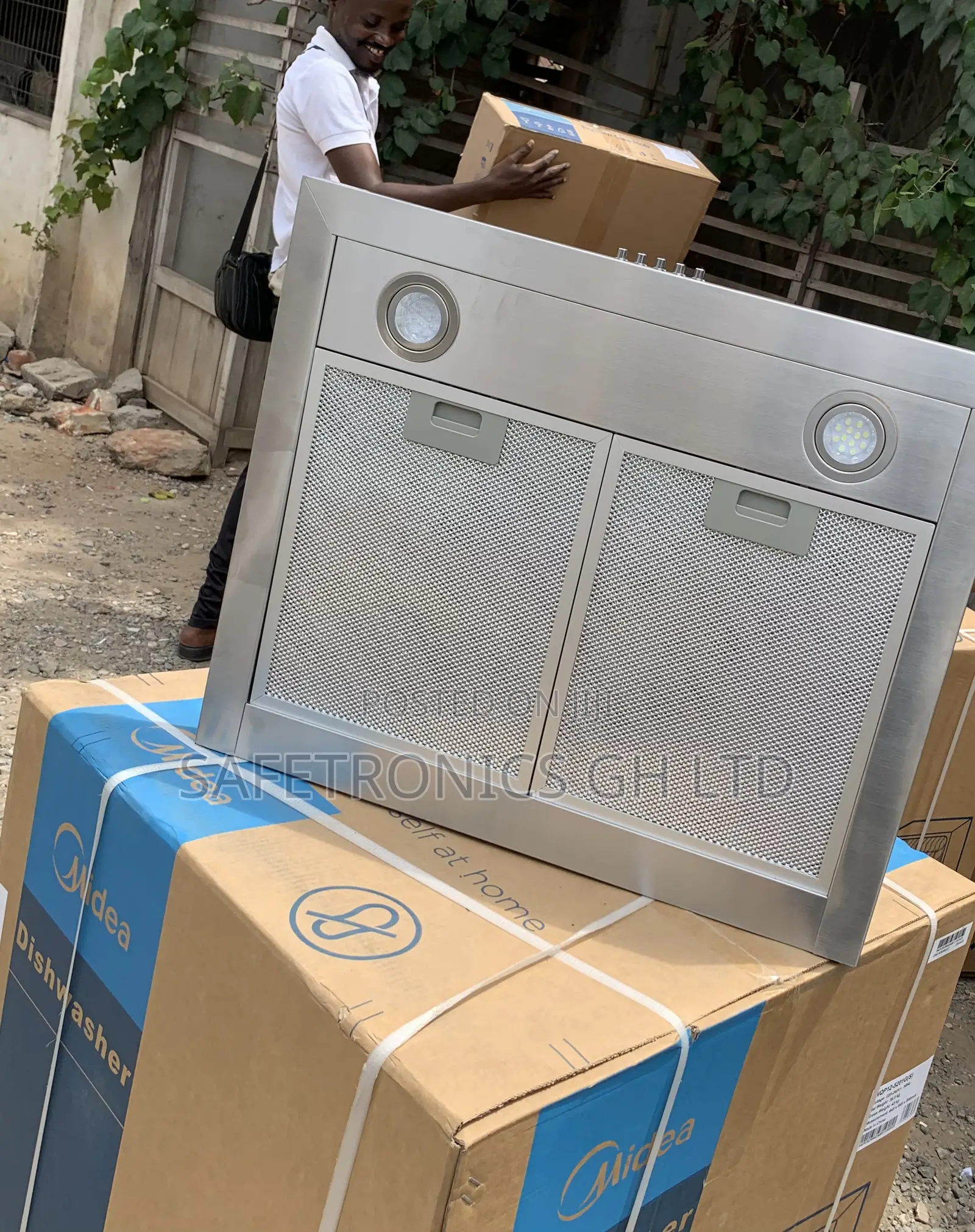 Available New 60m21 Inbuilt 60cm Black Midea Hood Extractor