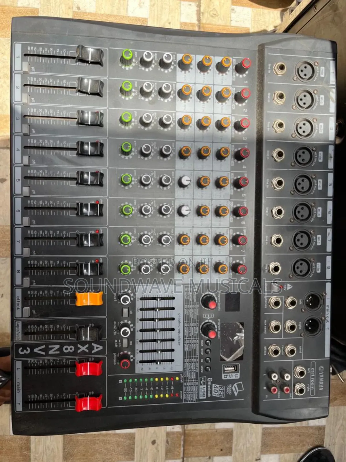 Ax8nv3 Yamaha 8 Channel Mixer