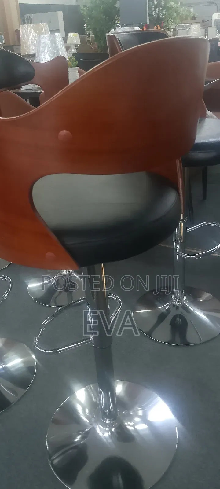 Turnaround Bar Chair