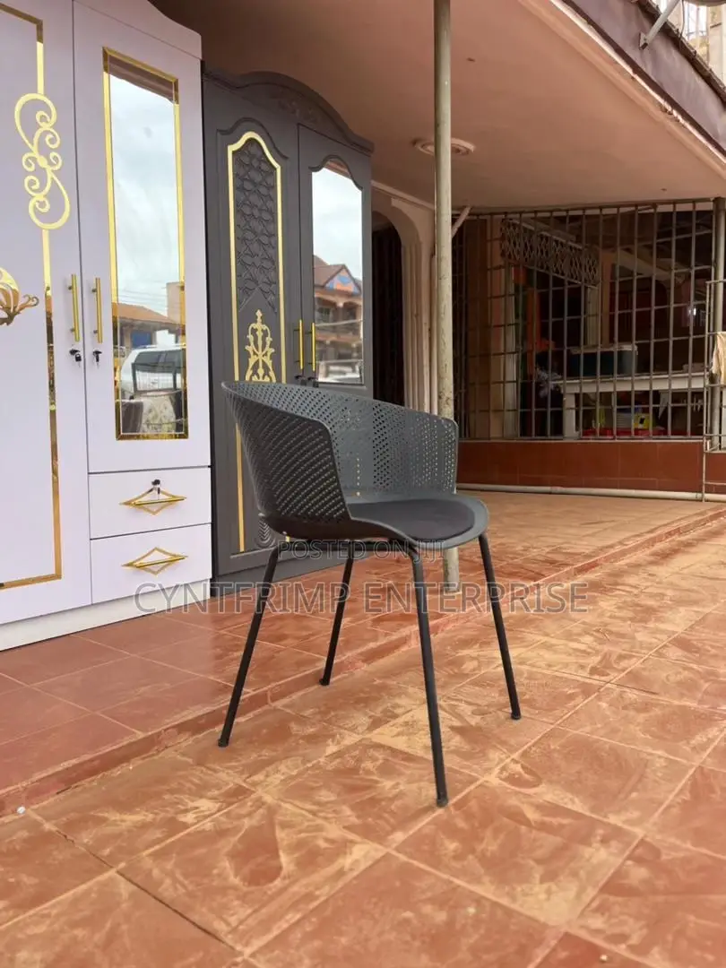 Dining Café Chair – Stackable Design