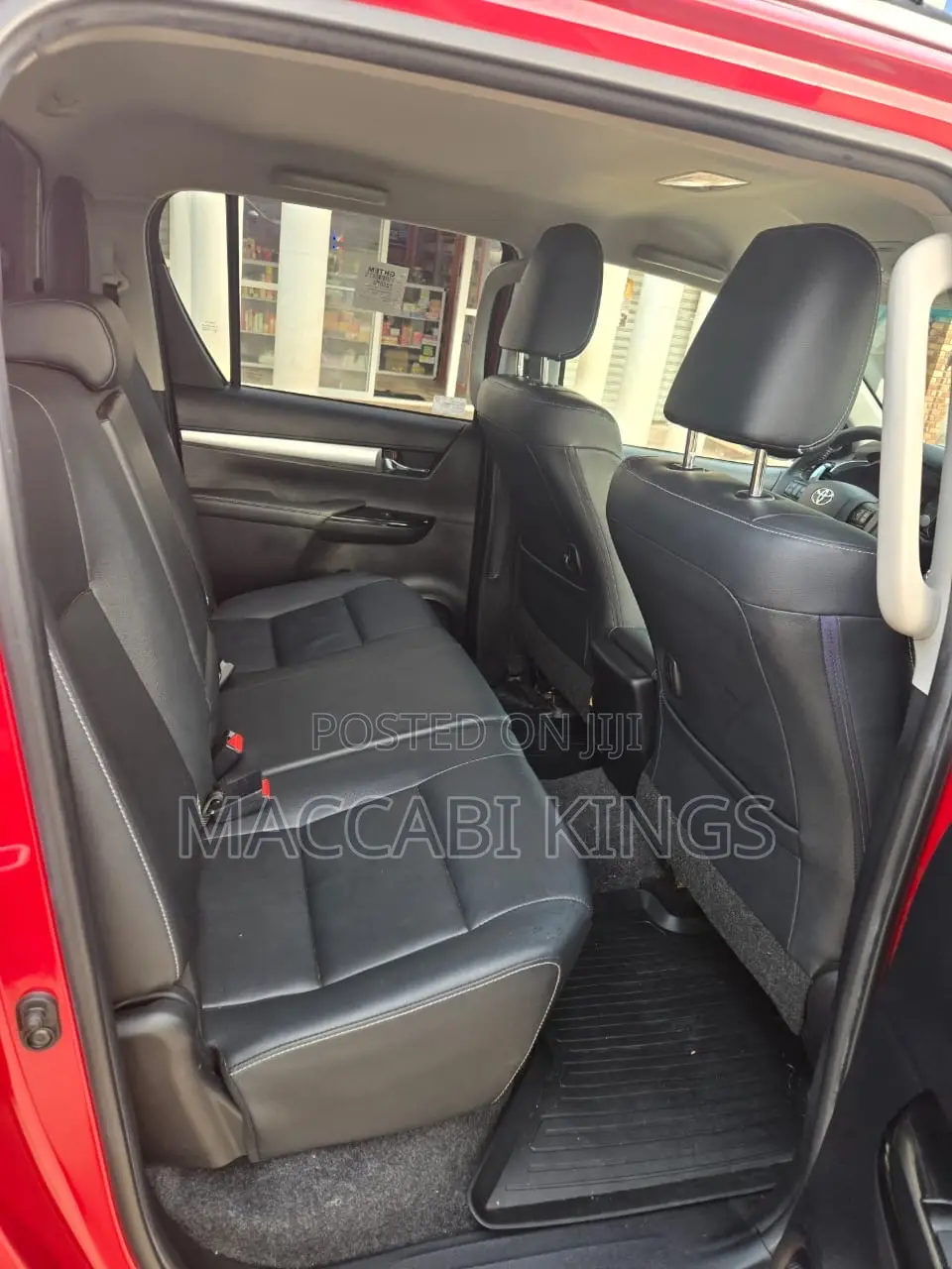 Toyota Hilux Revo Double Cab Petrol 2.7 AWD 2018 Red
