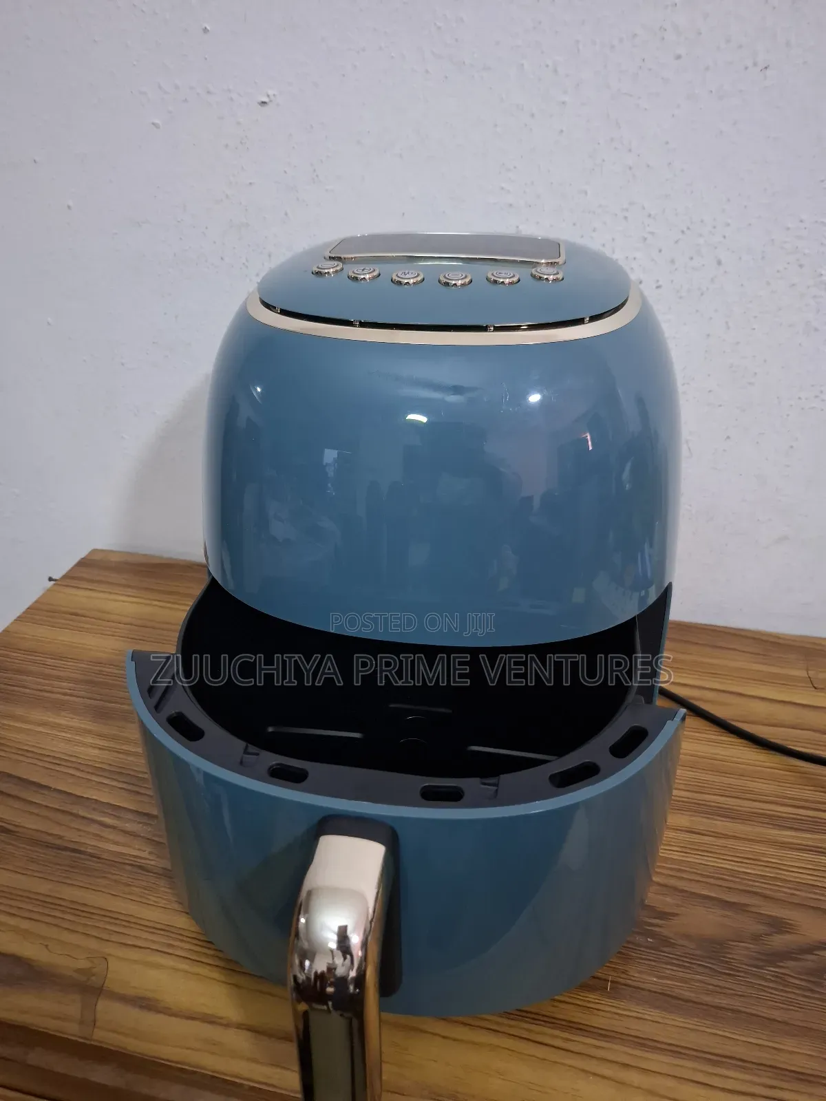6.L Retro George Home Digital Air Fryer Uk
