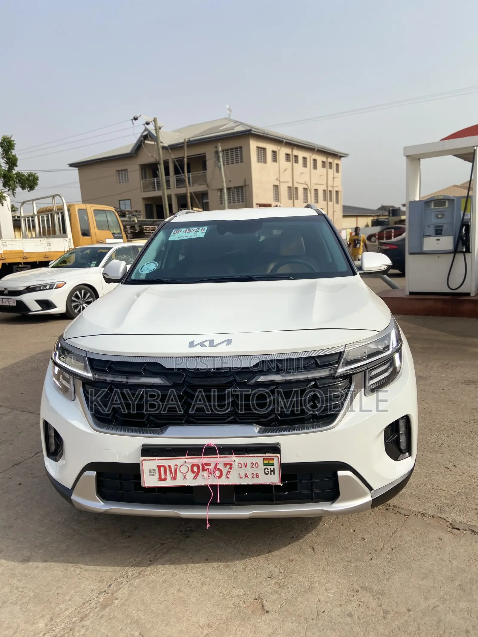 Kia Seltos 2026 White