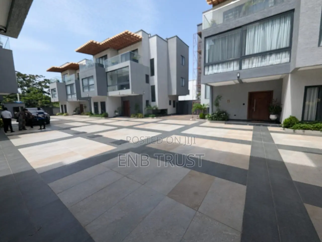 Furnished 5bdrm Townhouse / Terrace in Airport West for rent