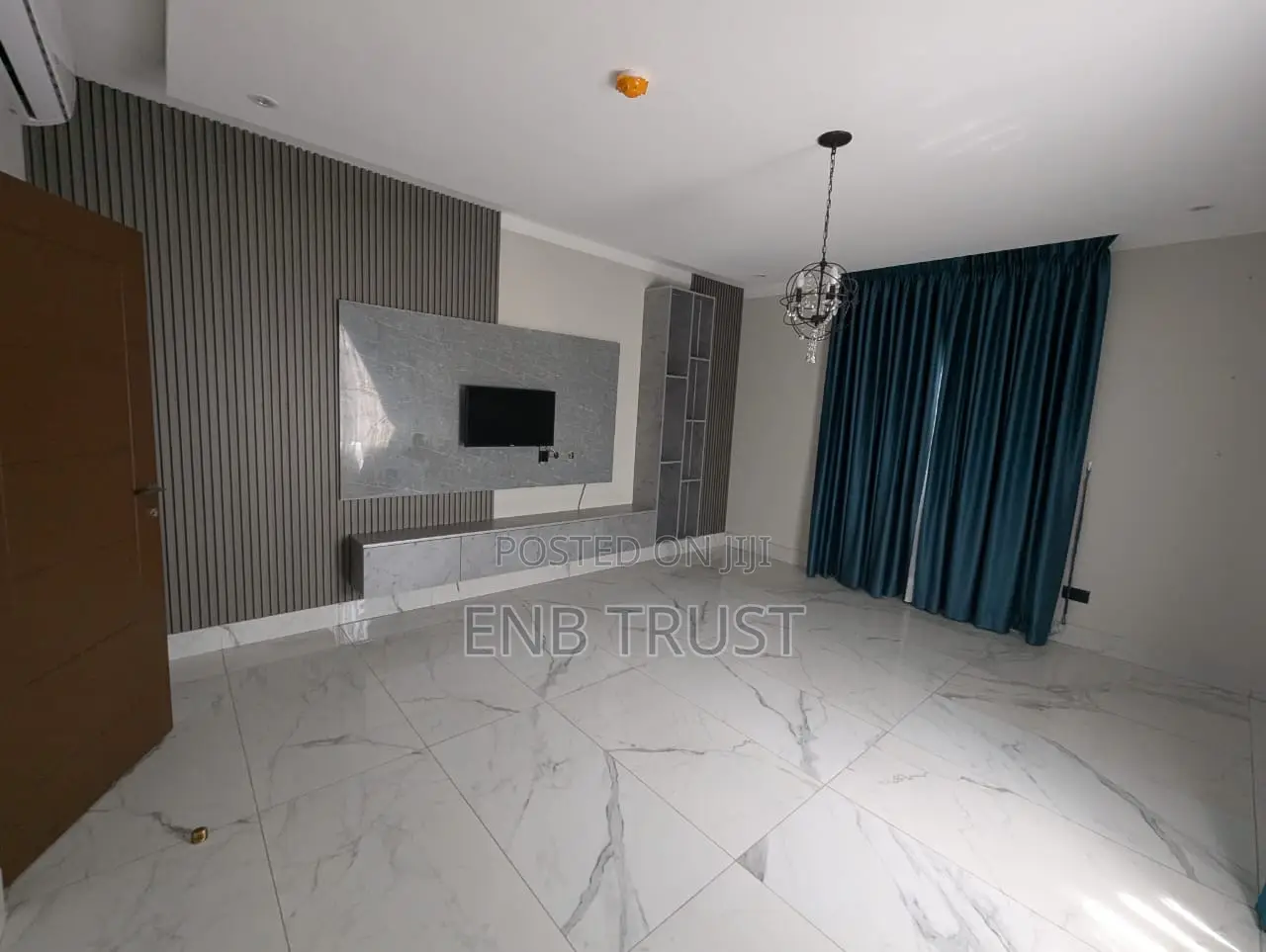 Furnished 5bdrm Townhouse / Terrace in Airport West for rent