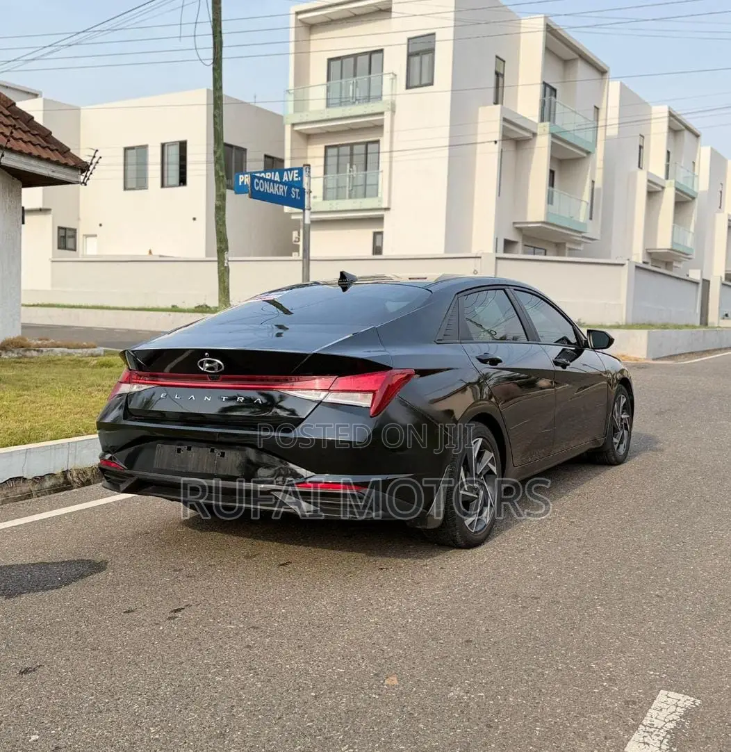 Hyundai Elantra Limited 2023 Black