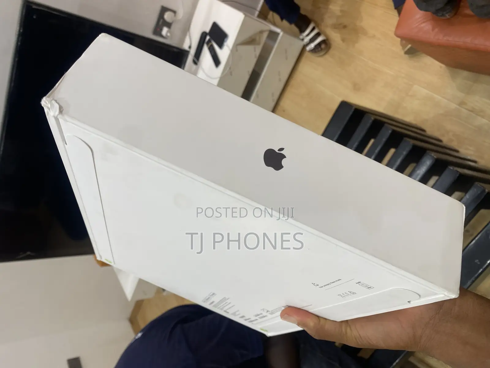 New Laptop Apple MacBook Pro 2025 M5 14-inch 24GB Apple M5 SSD 2T