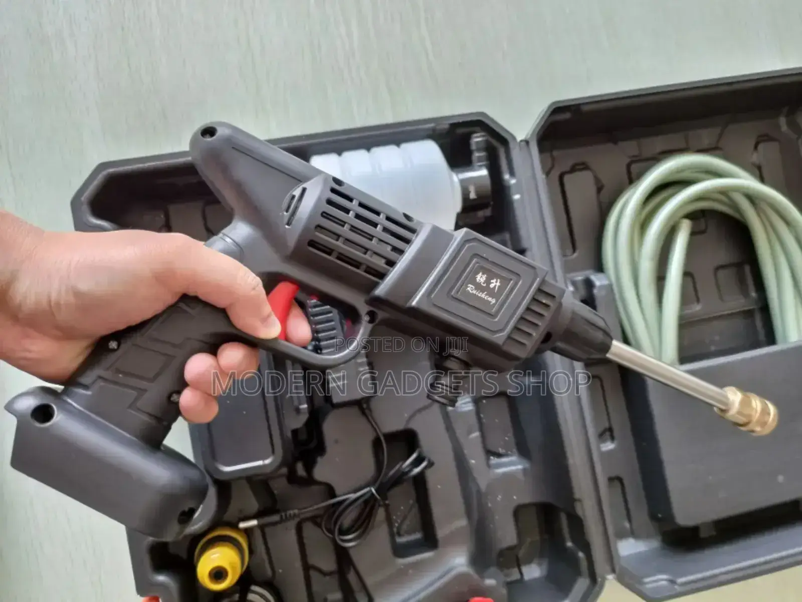 Portable Pressure Water Gun