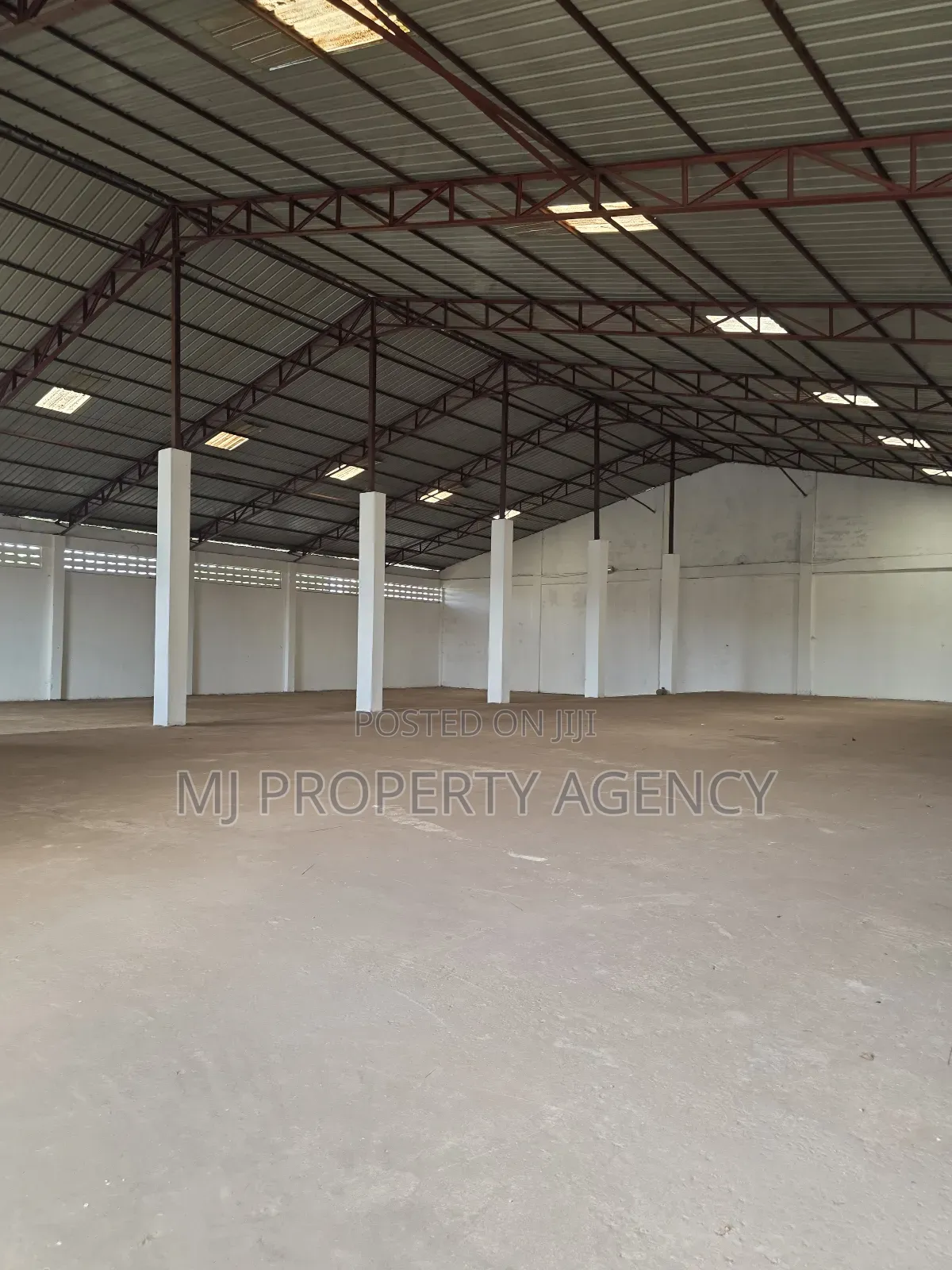 2,400 SQM Warehouse With Offices at Kumasi