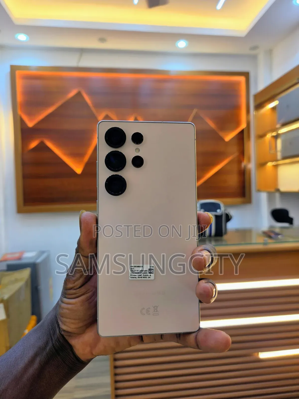 New Samsung Galaxy S25 Ultra 1 TB Gold
