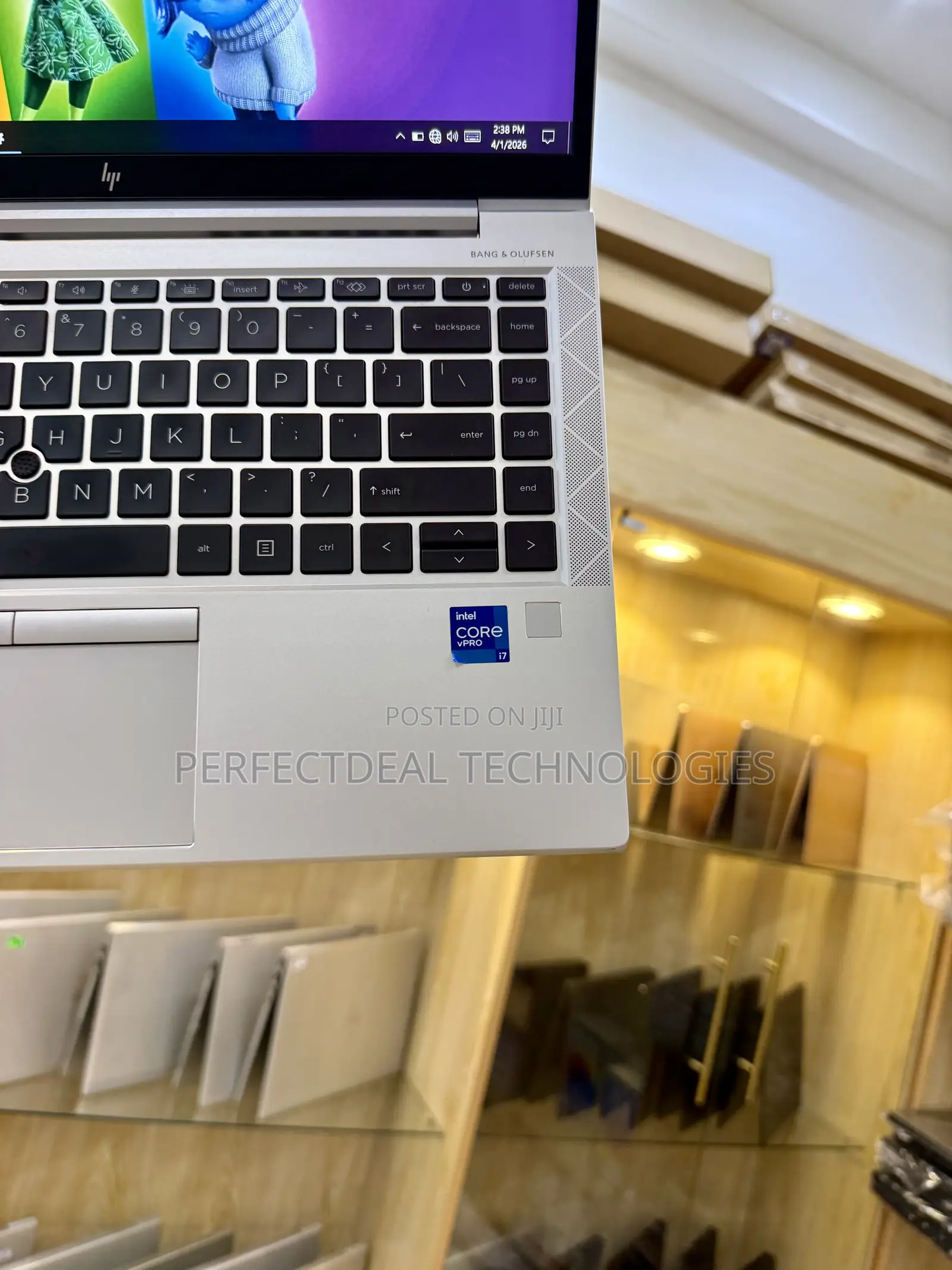 New Laptop HP EliteBook 840 G8 8GB Intel Core i7 SSD 256GB