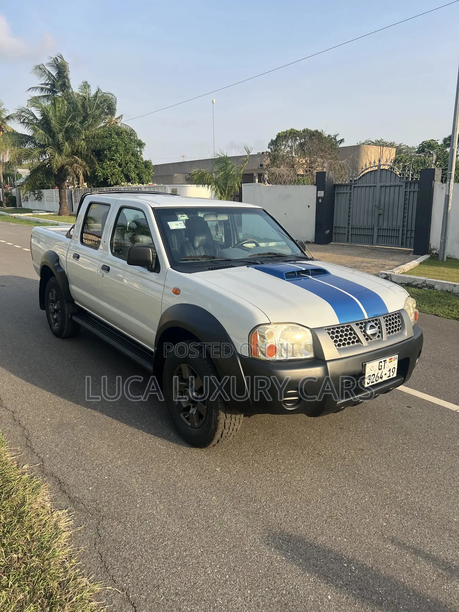 Nissan Hardbody 2019 White