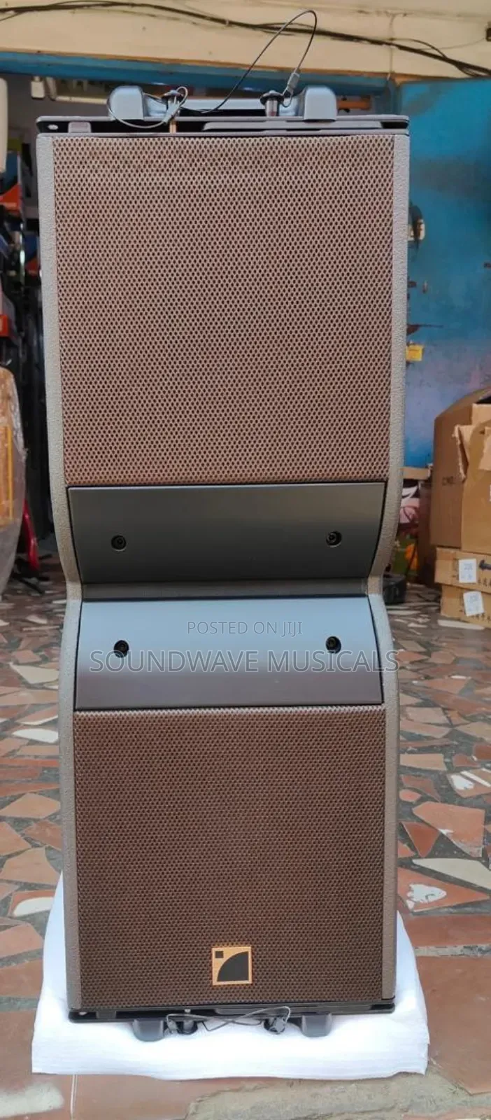Kara 12 Inches Line Arrays