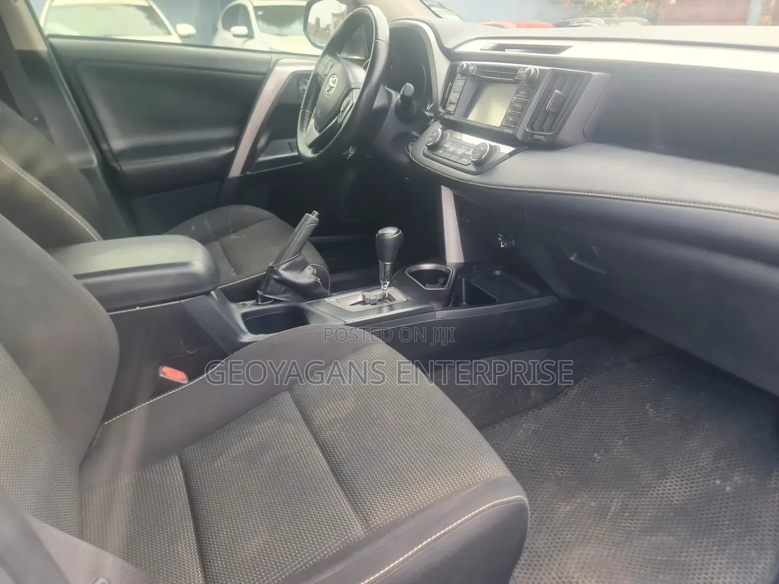 Toyota RAV4 XLE AWD (2.5L 4cyl 6A) 2017 Blue