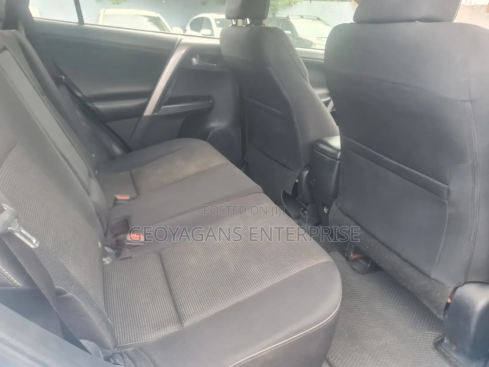 Toyota RAV4 XLE AWD (2.5L 4cyl 6A) 2017 Blue