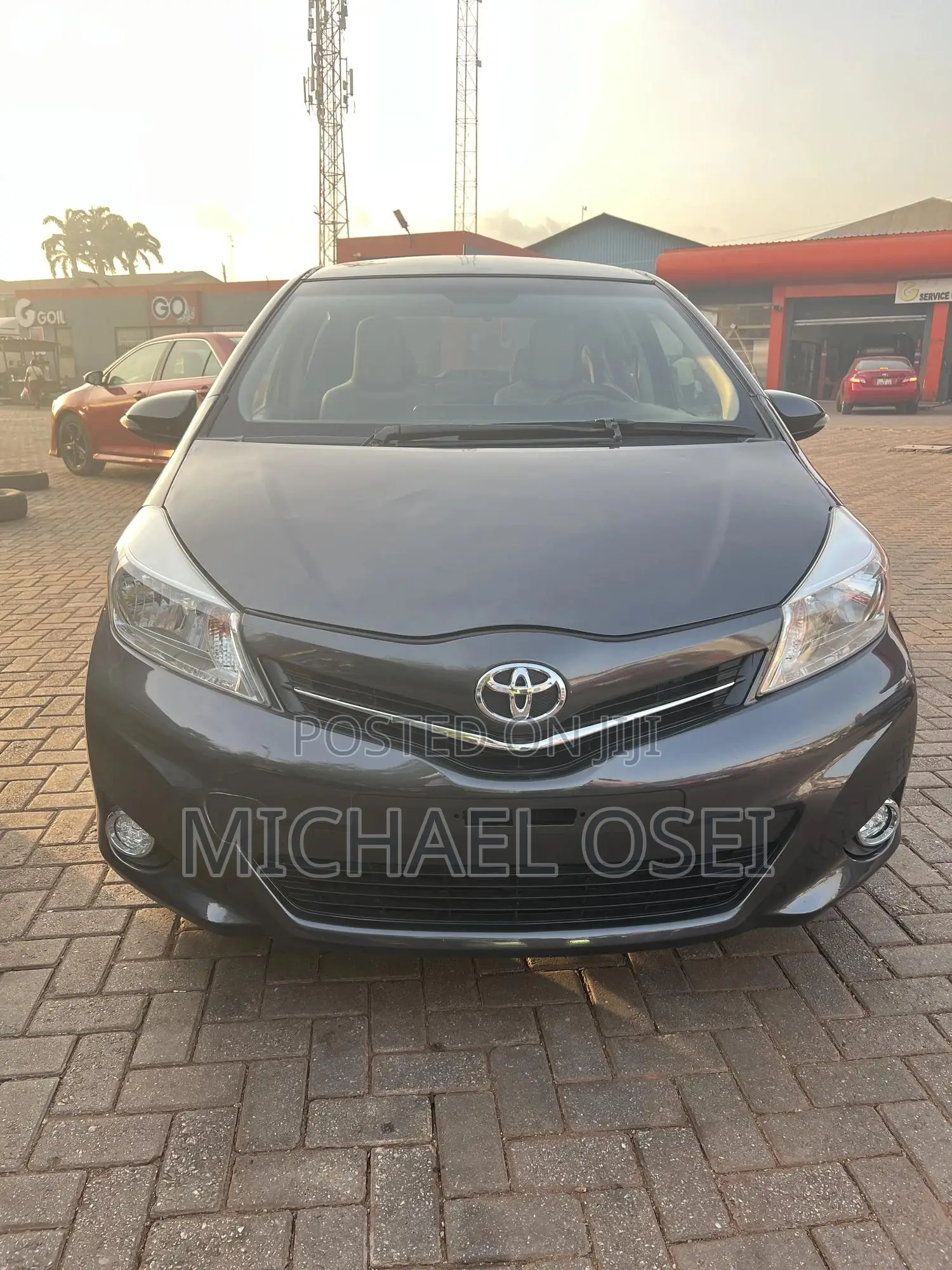 Toyota Vitz 1.5 FWD 5dr 2013 Gray