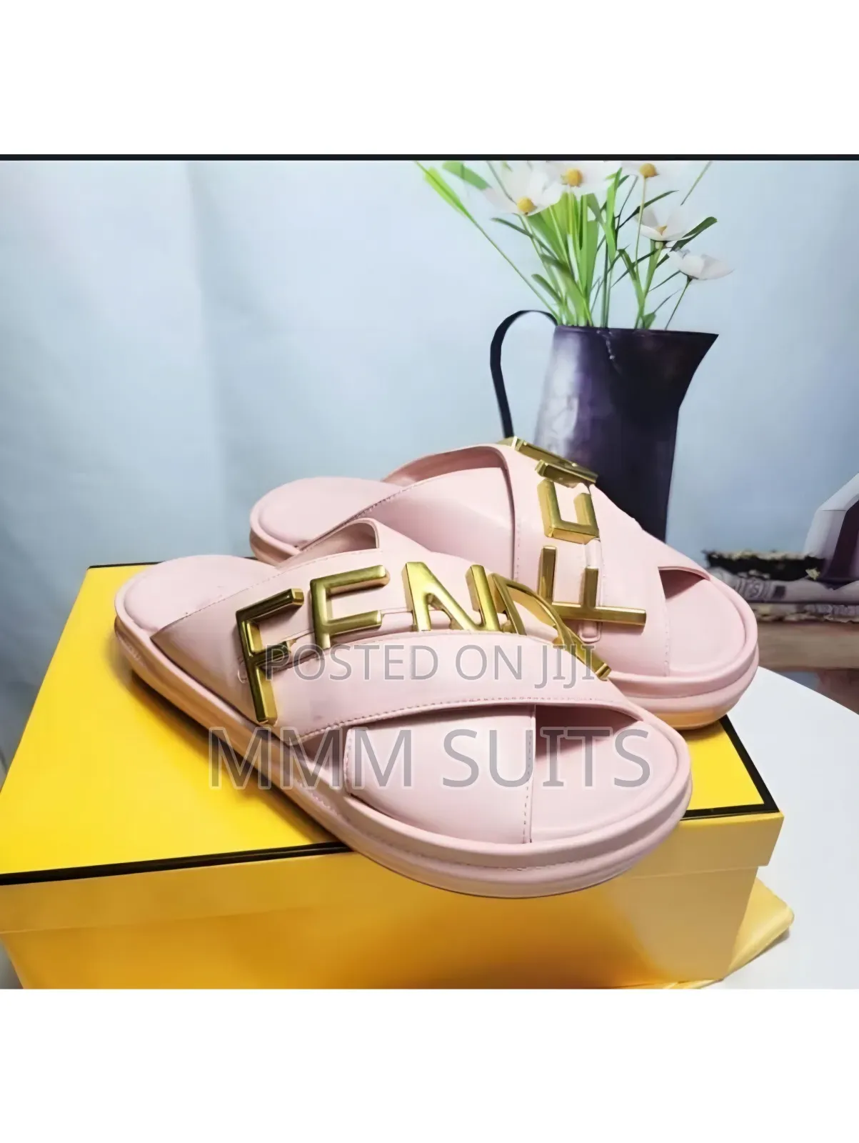 Quality Ladies Fendi Slippers Fresh in Box in Pink Promotion Price