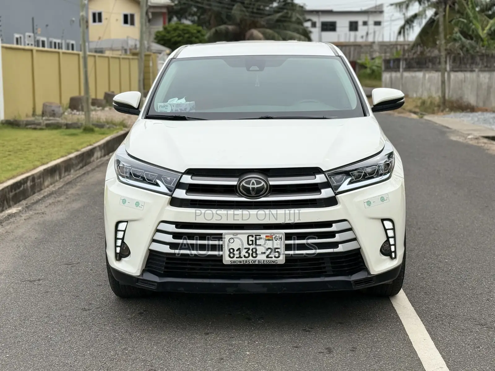 Toyota Highlander LE 4x2 (2.7L 4cyl 6A) 2018 White