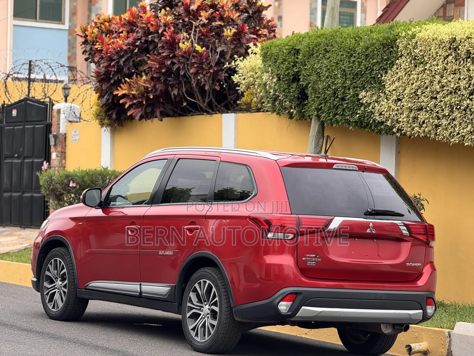 Mitsubishi Outlander SEL AWC 2016 Red