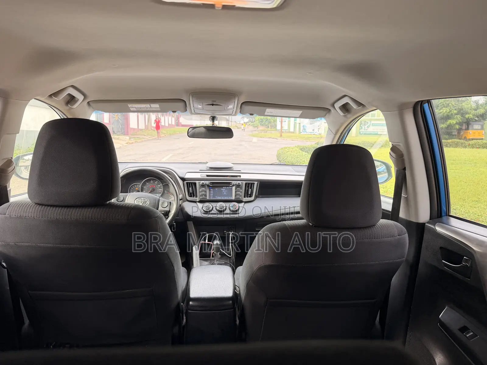Toyota RAV4 LE FWD (2.5L 4cyl 6A) 2016 Blue