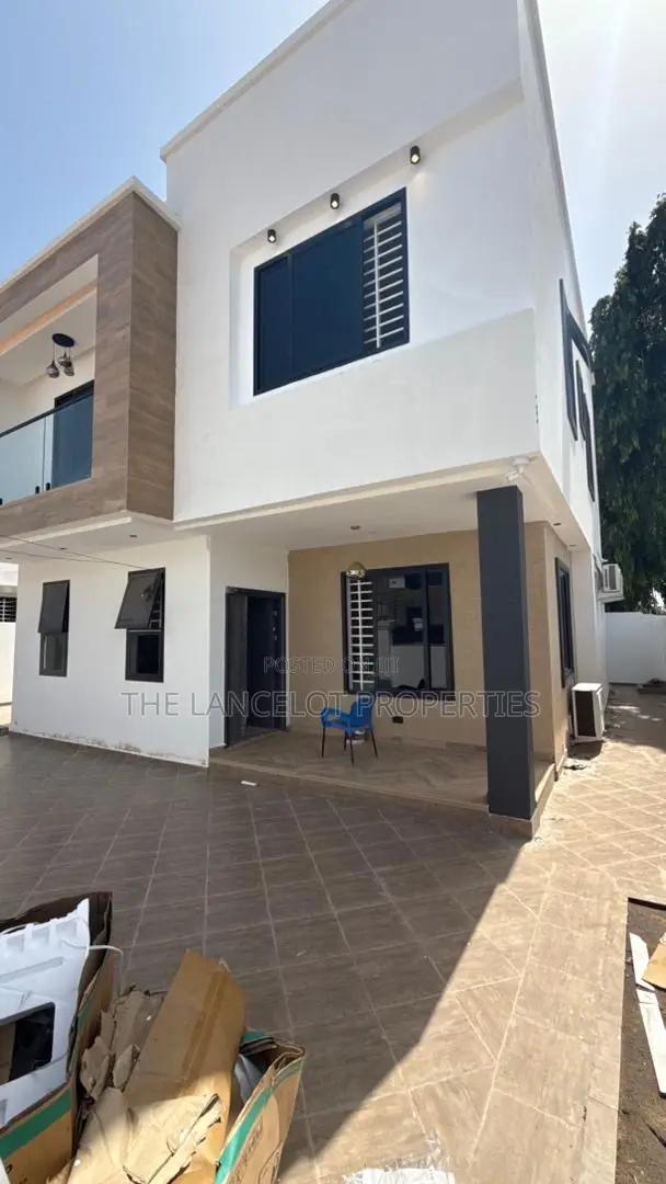 3bdrm House in Baatsonaa, Spintex for rent