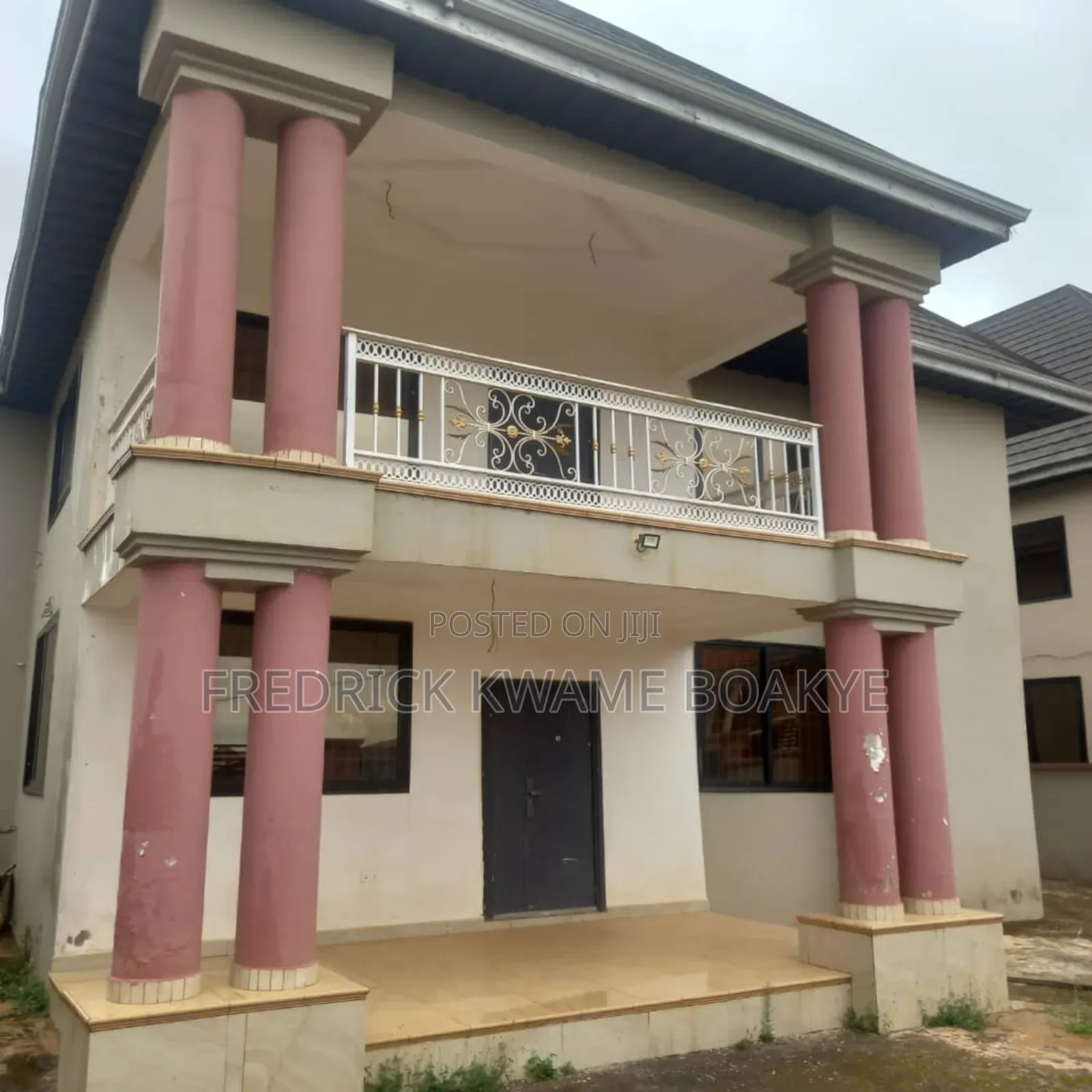 6bdrm House in Brother K Estate, Kumasi Metropolitan for sale