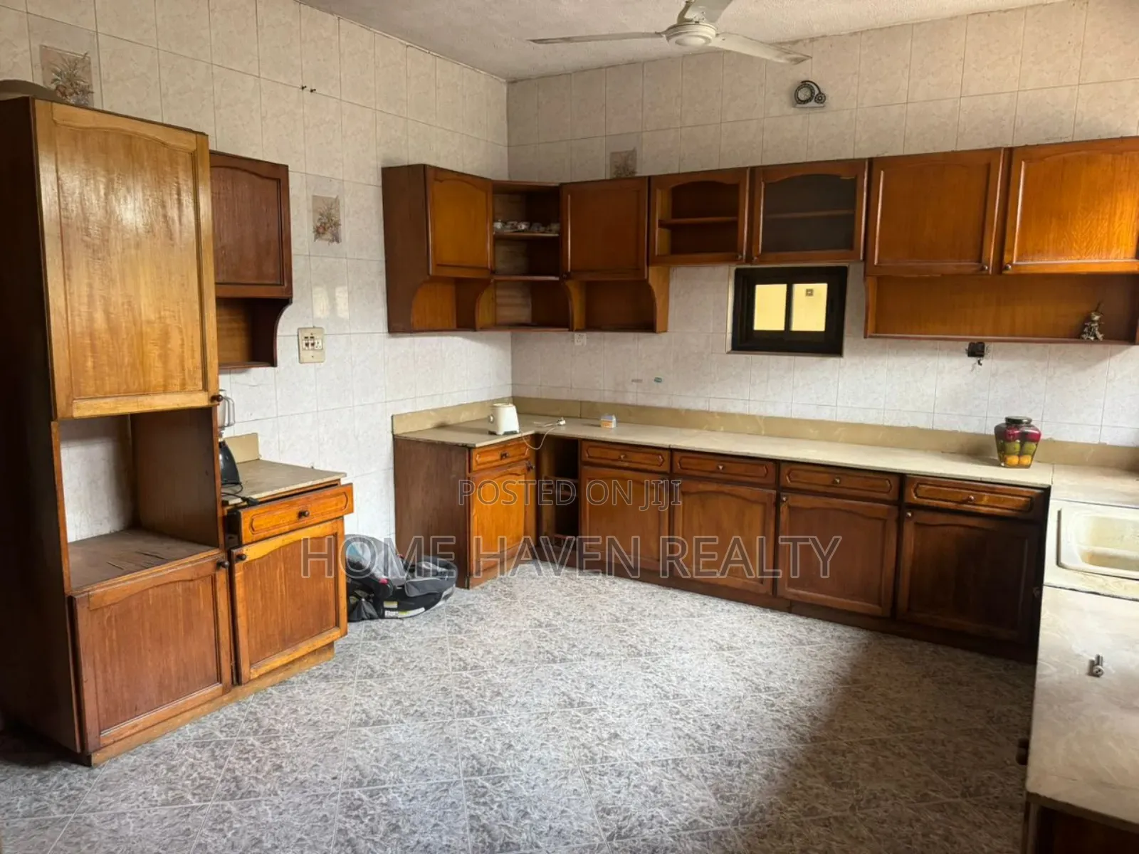 4bdrm House in Achimota Abc, Neoplan for sale