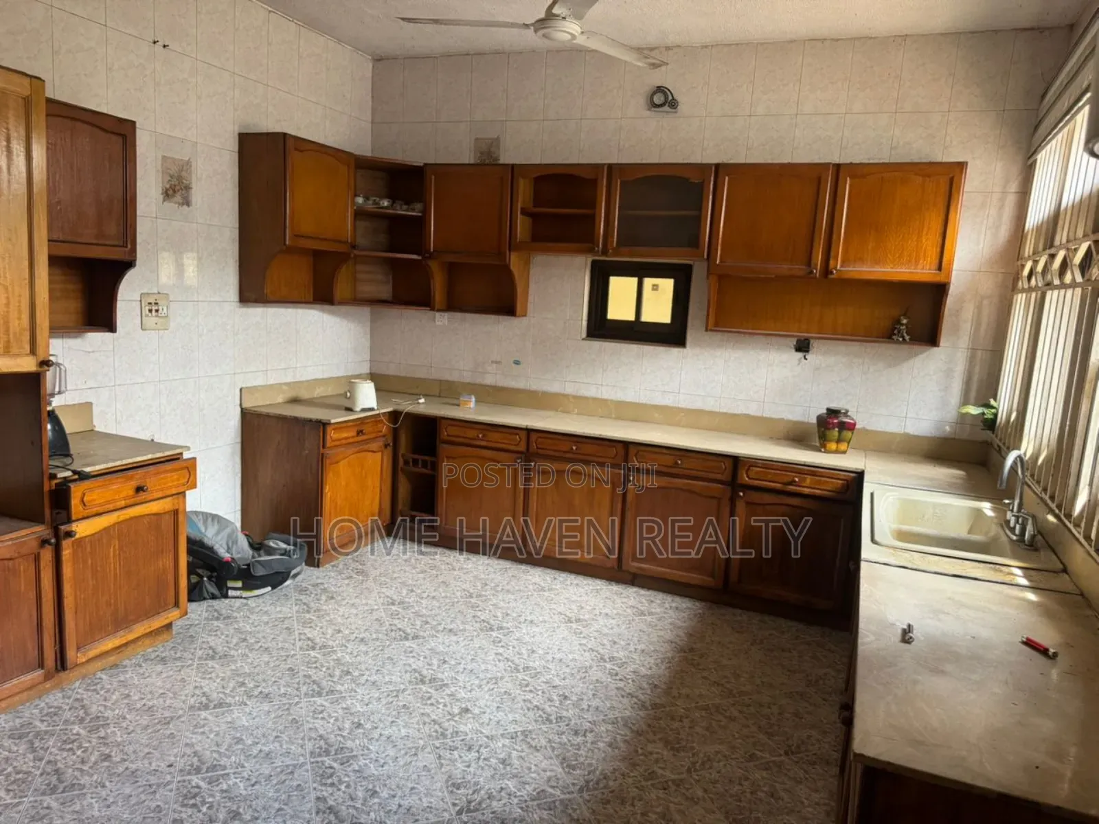 4bdrm House in Achimota Abc, Neoplan for sale