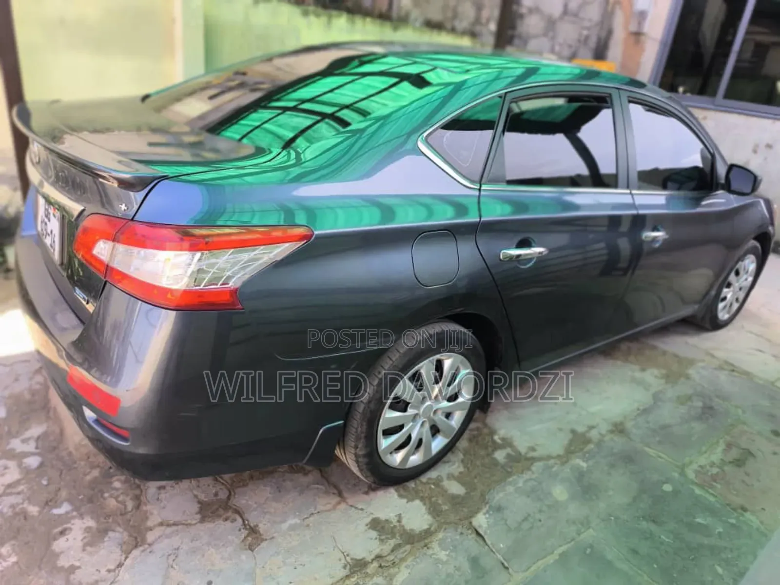 Nissan Sentra SV 4dr Sedan (1.8L 4cyl CVT) 2015 Gray
