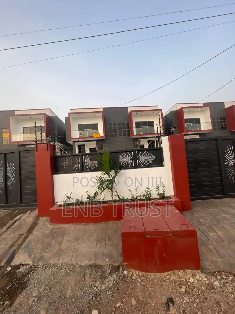4bdrm Duplex in Kwabenya, Ga East Municipal for sale