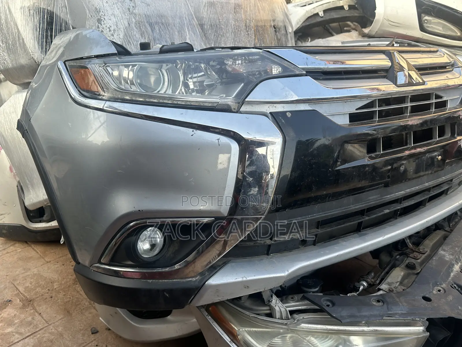 Mitsubishi Outlander 2018 Front Cut Available
