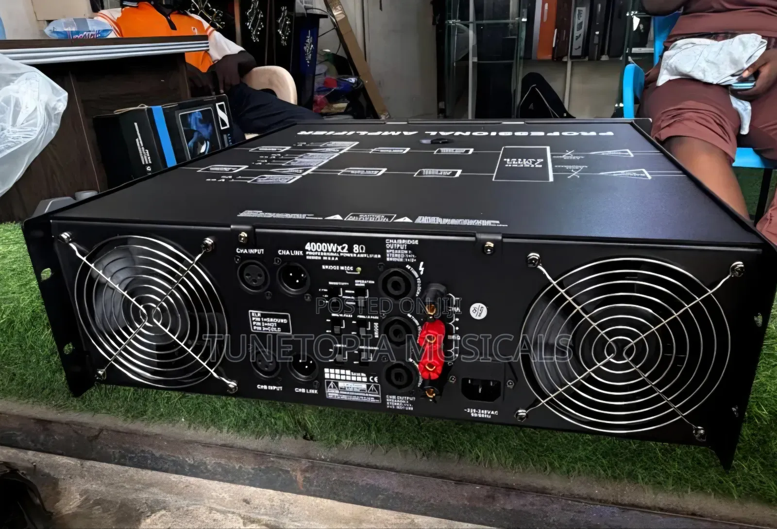 Electro-Voice (Ev) P-8300 Professional Power Amplifier