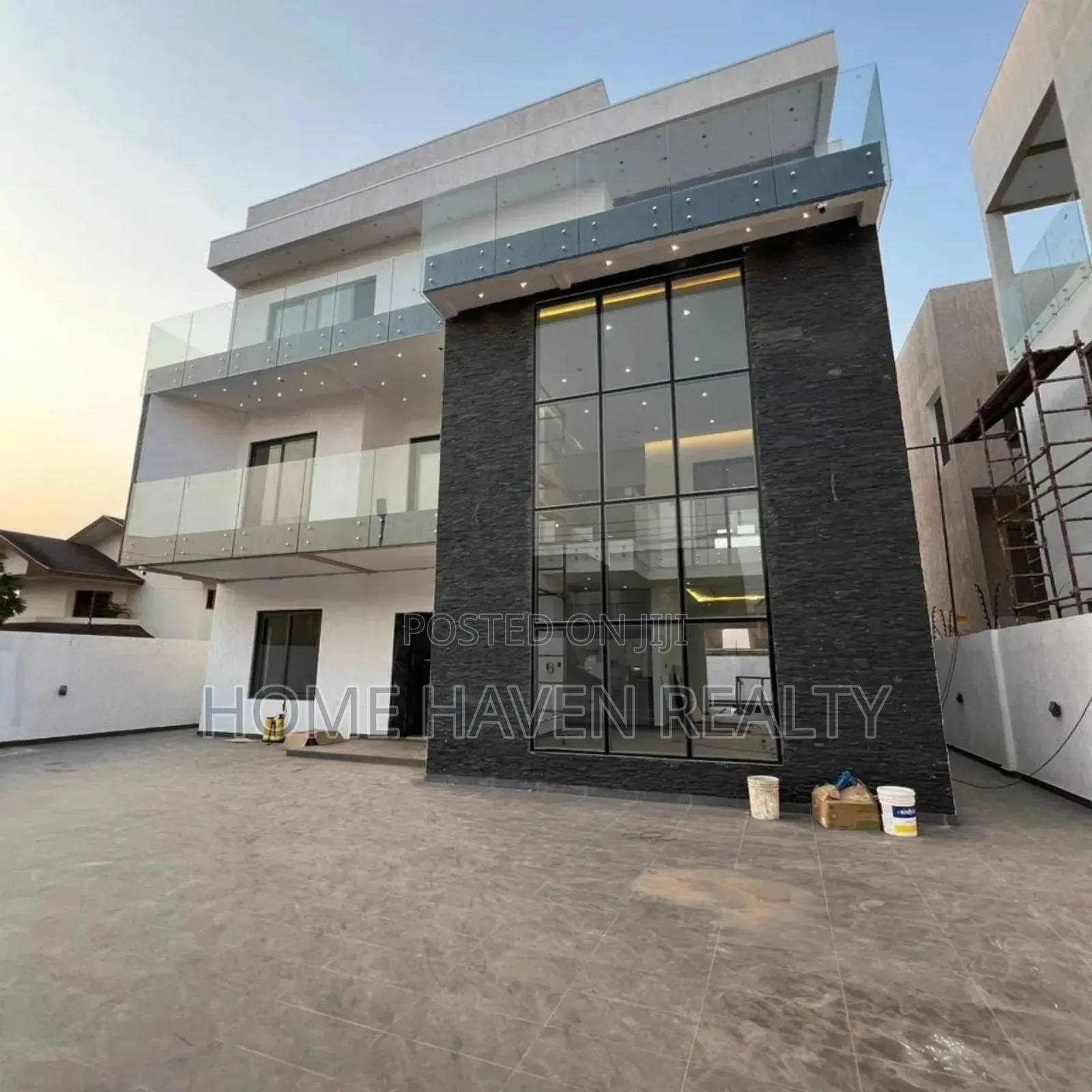 4bdrm House in East Legon, Boundary Road Area for sale