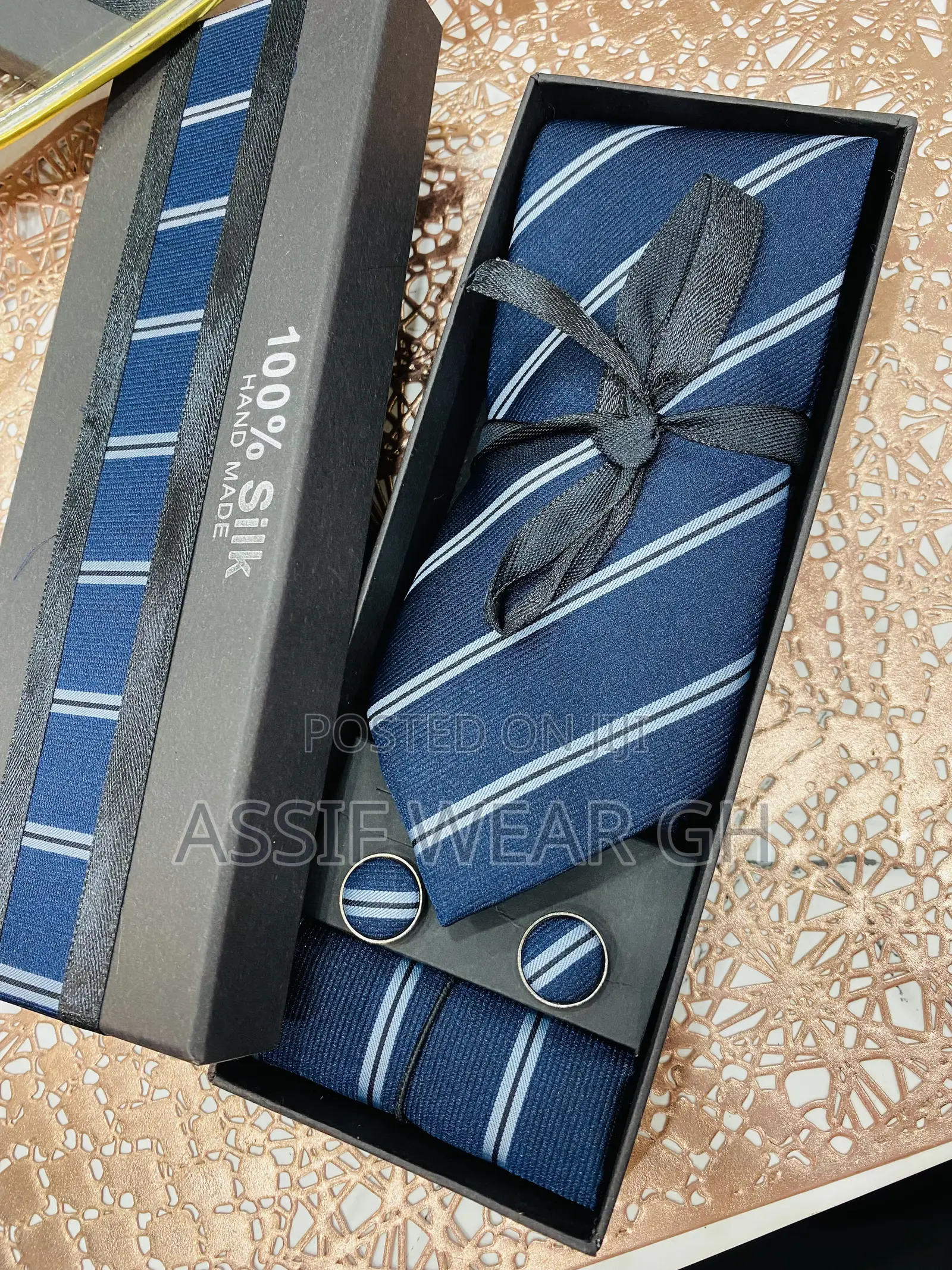 Complete Set of Neck Tie and Accessories
