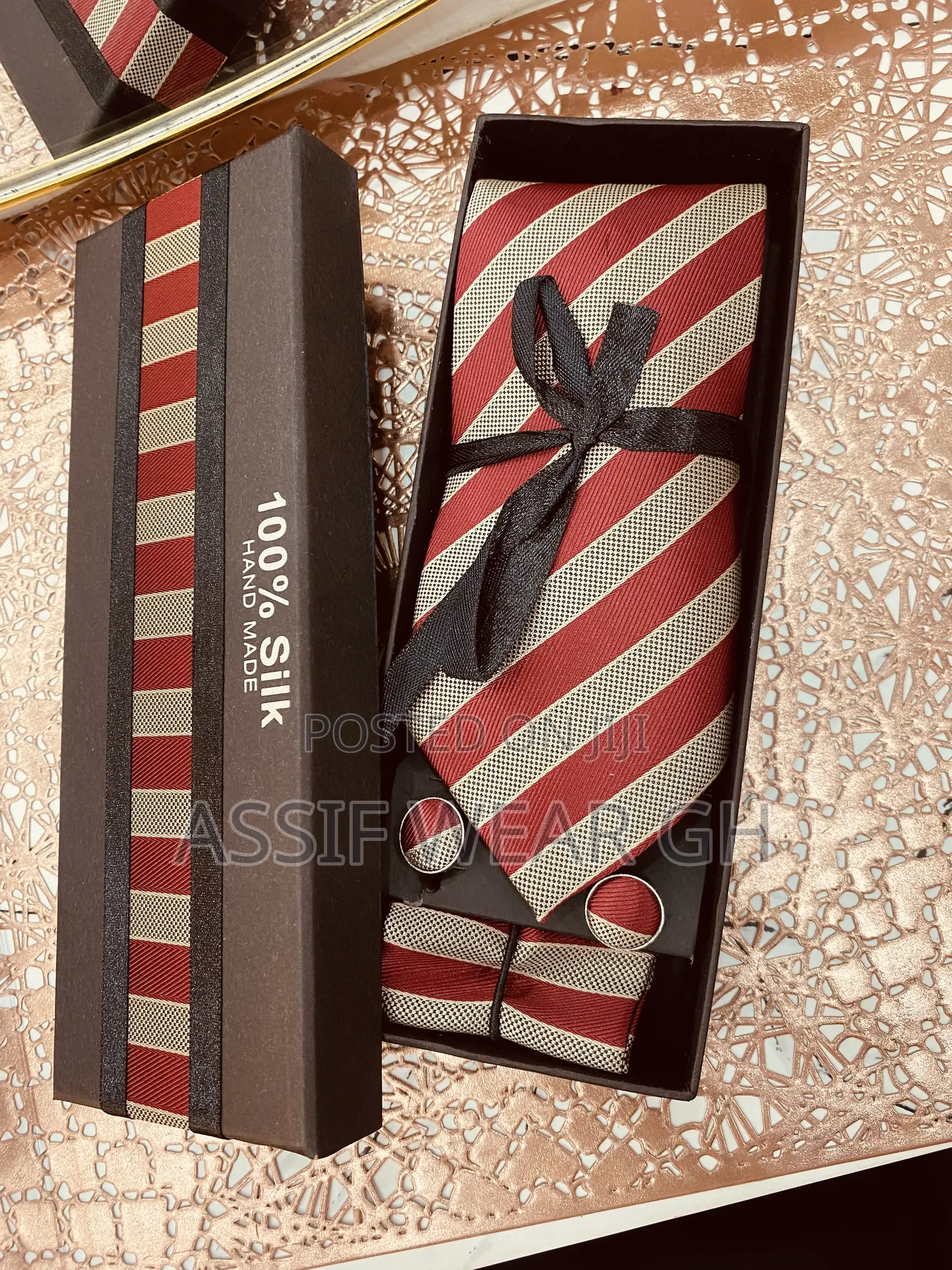 Complete Set of Neck Tie and Accessories