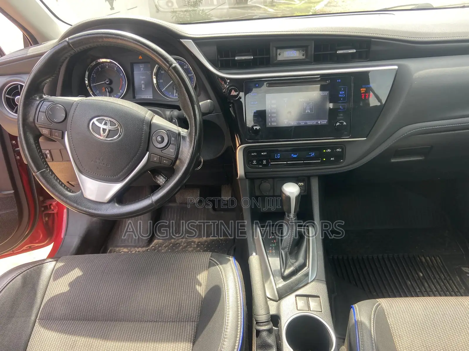 Toyota Corolla SE (1.8L 4cyl 2A) 2018 Red