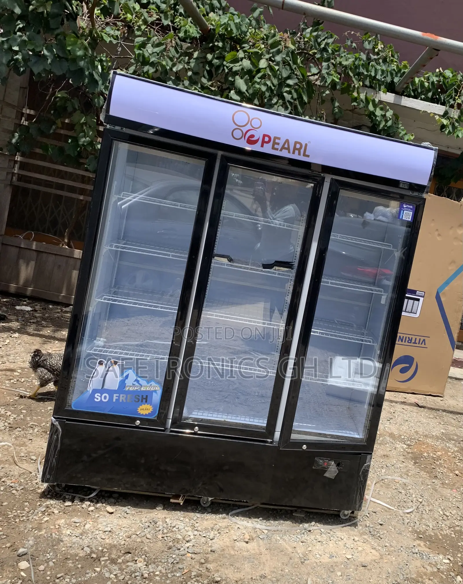 Newly Approved Pearl Display PVC-150 Glass 3 Doors Fridge