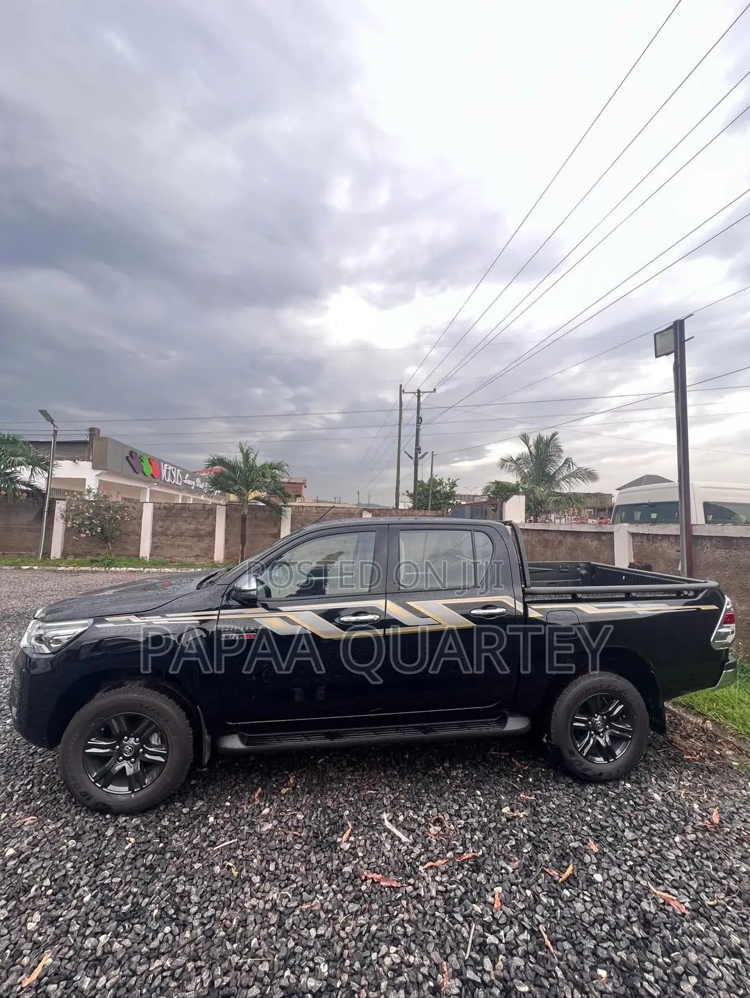 New Toyota Hilux 2025 Black