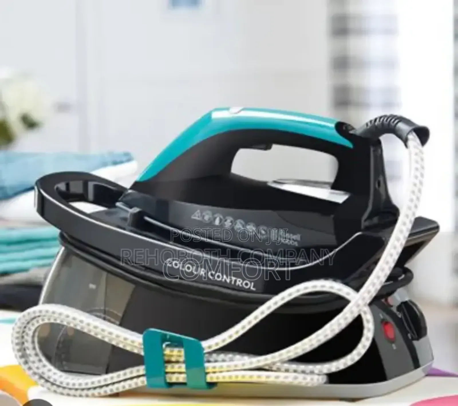 Russell Hobbs Steam Power Generator Iron