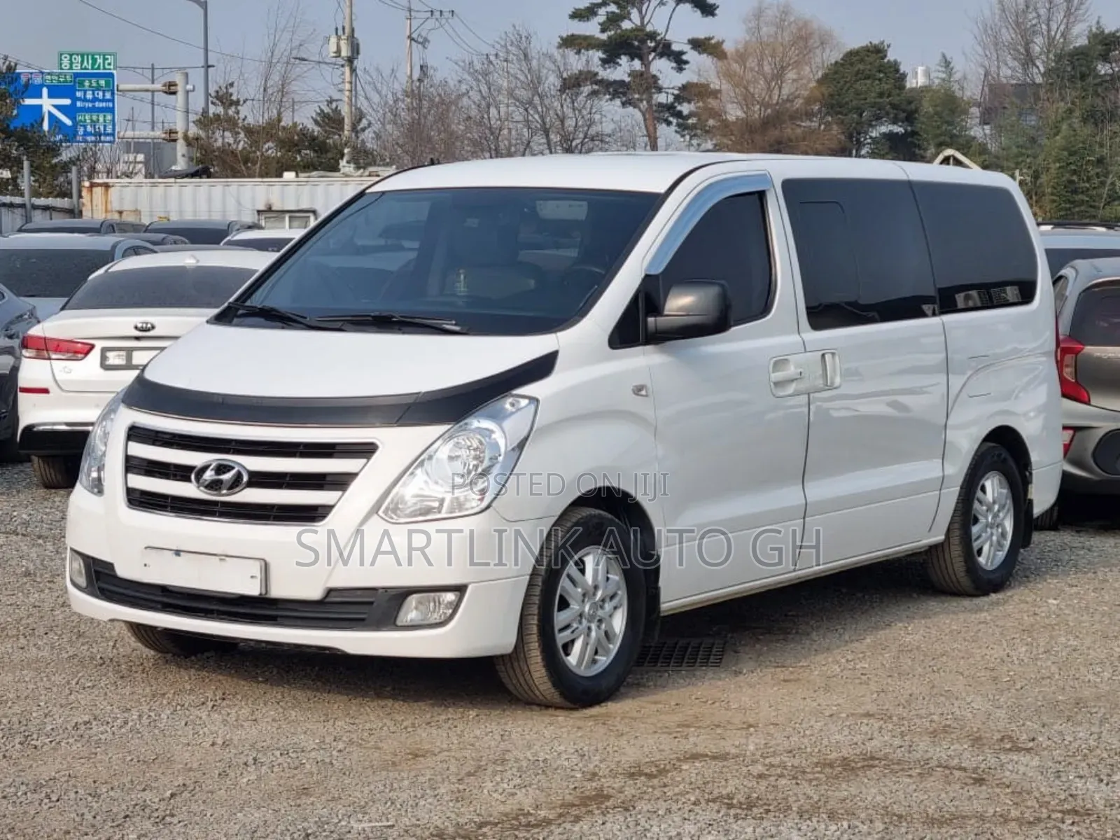 Hyundai H1 2016 White