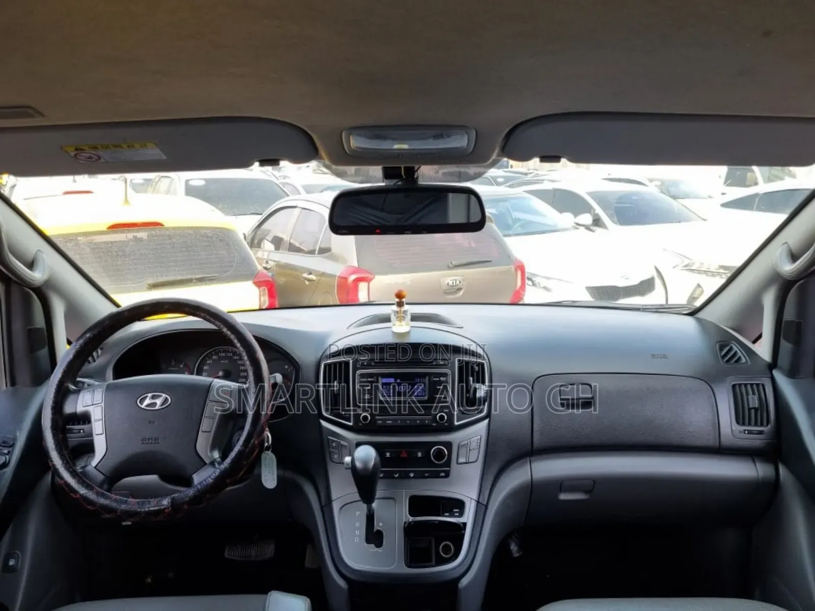 Hyundai H1 2016 White