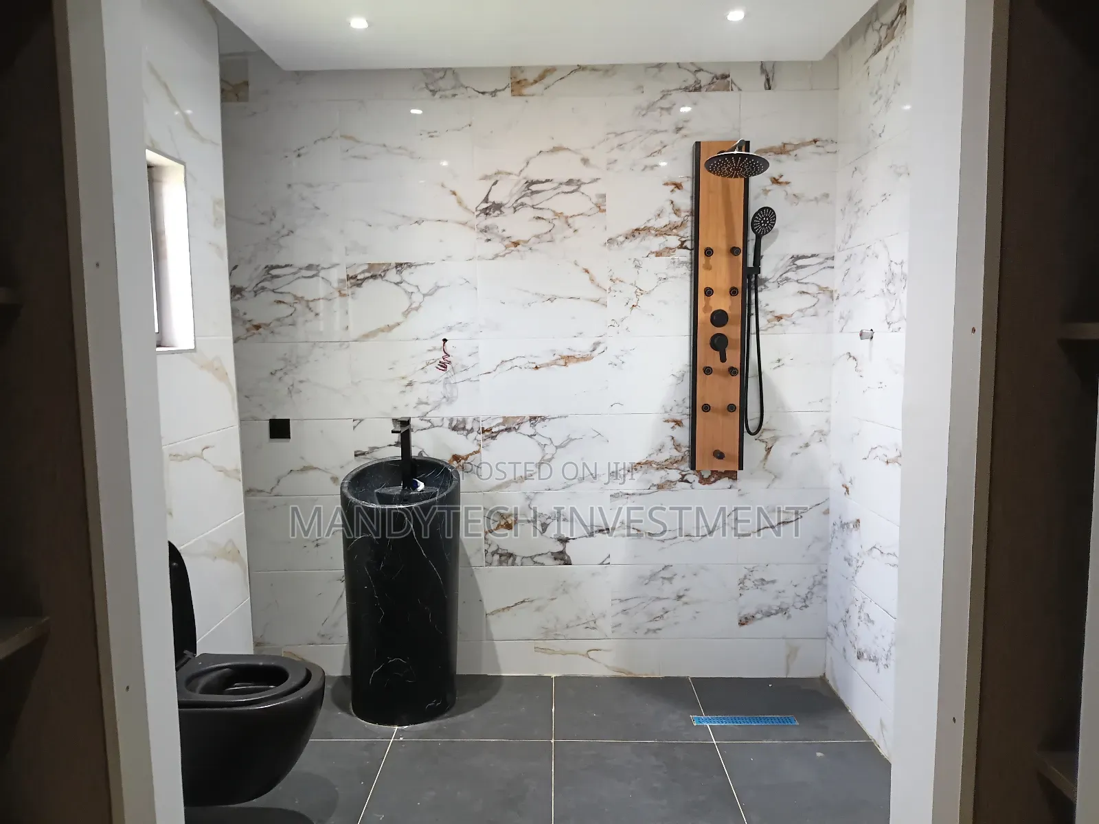Furnished 5bdrm Duplex in Nmai-Dzorn for sale