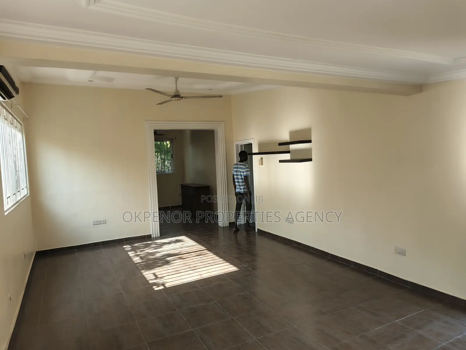 3bdrm House in Osu, Nyaniba Estate for rent