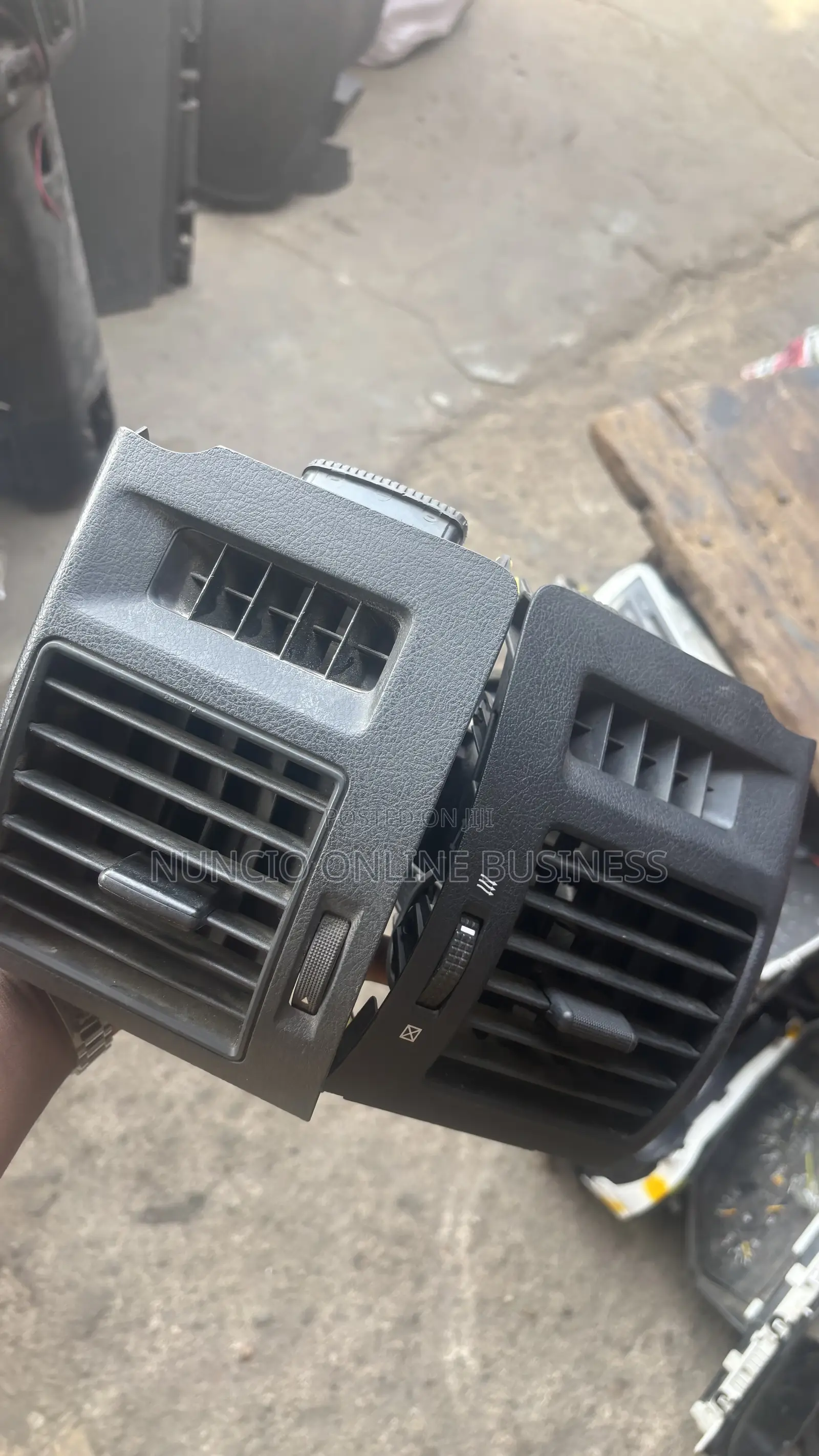 Land Cruiser Dashboard Ventilation