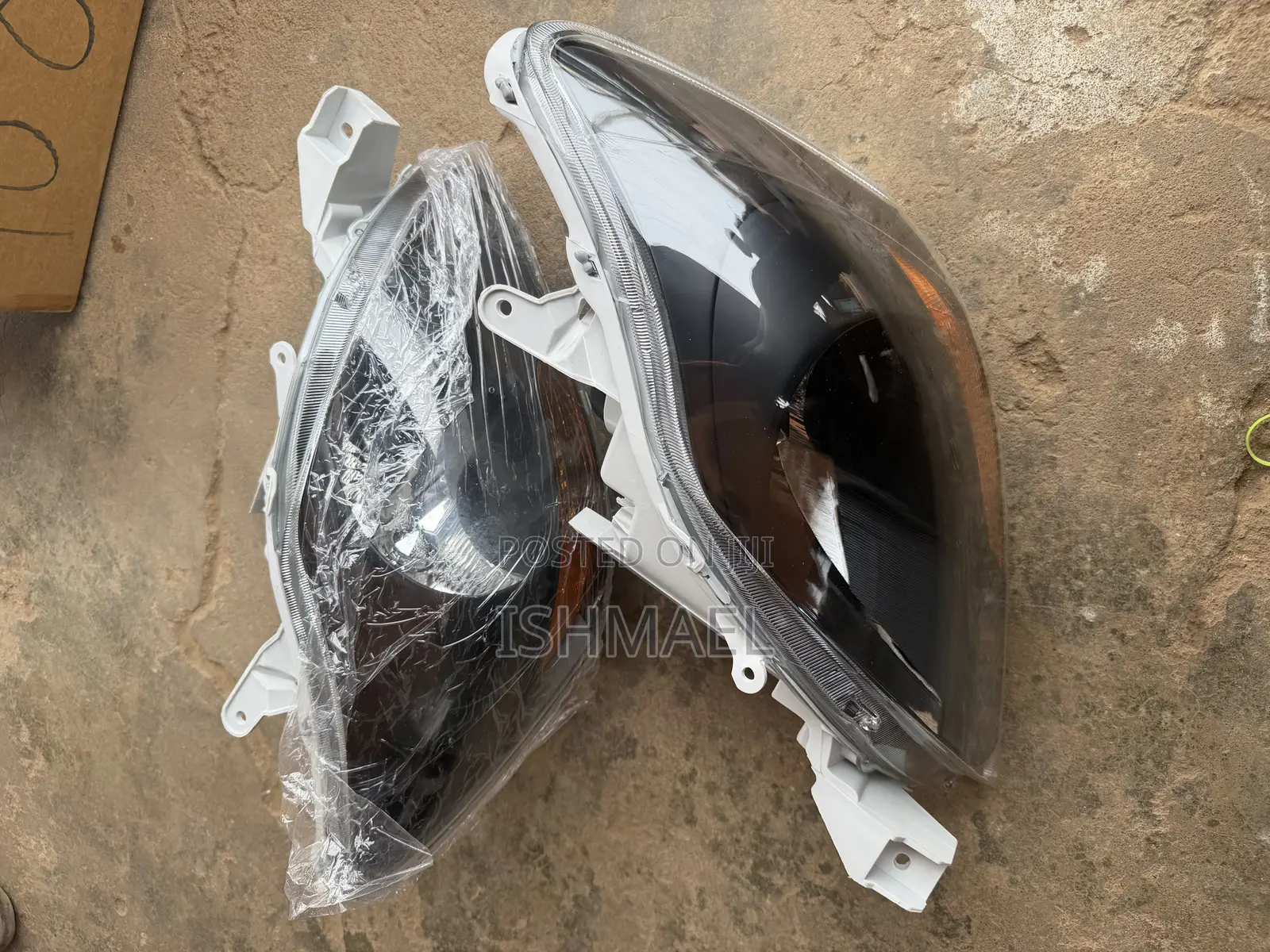 Toyota Yaris Headlight Black 2006-2010