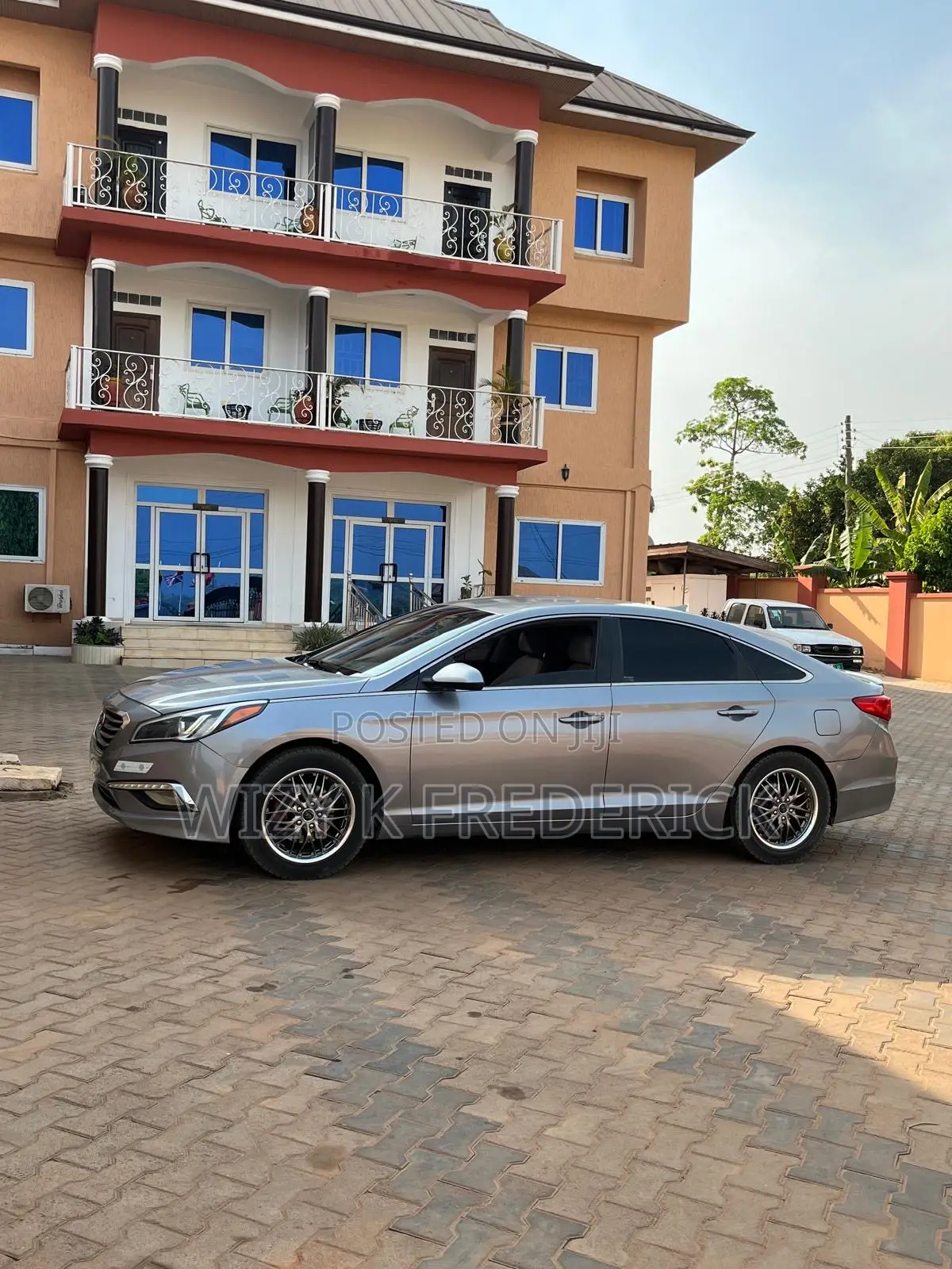 Hyundai Sonata SE 4dr Sedan (2.4L 4cyl 6A) 2015 Gray