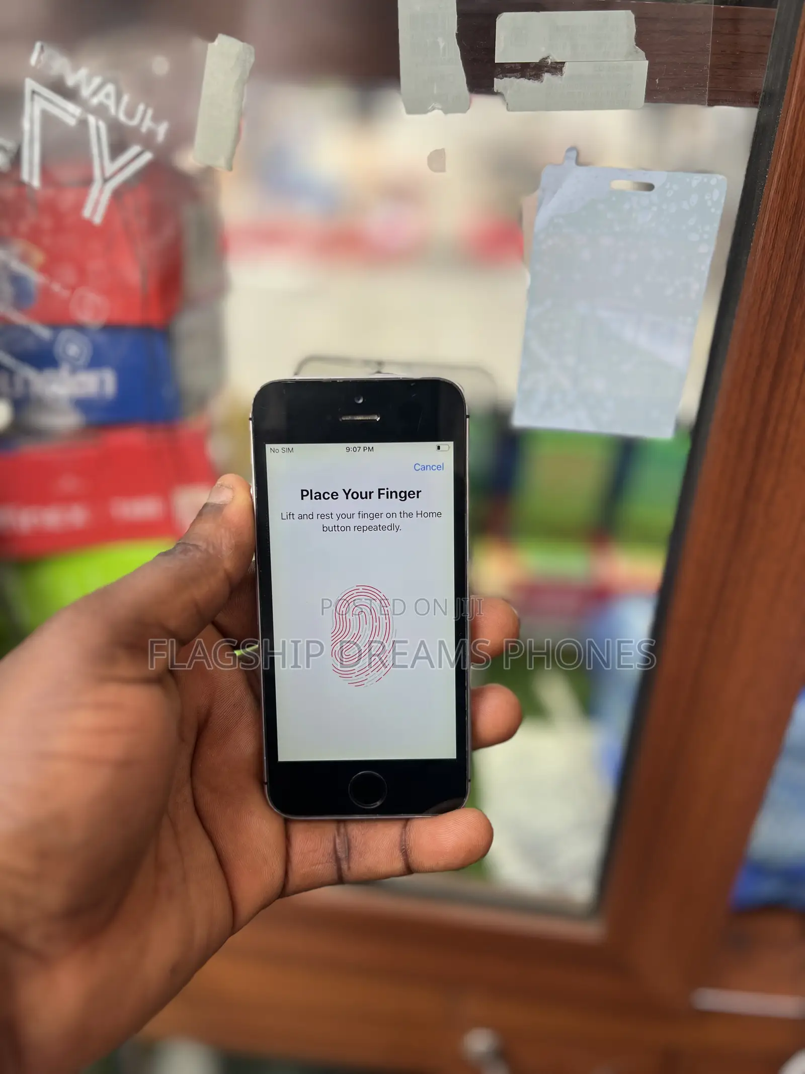 Apple iPhone SE 32 GB Black
